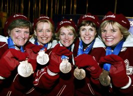 ErinSmeed's tweet photo. A couple of these Olympians in the stands tonight.  #stoh2023 @TSNCurling @Devin_Heroux https://t.co/09wIJDBlu6