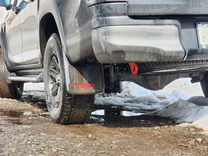 牽引フックさりげなく付けた。毎日がクロカン。 