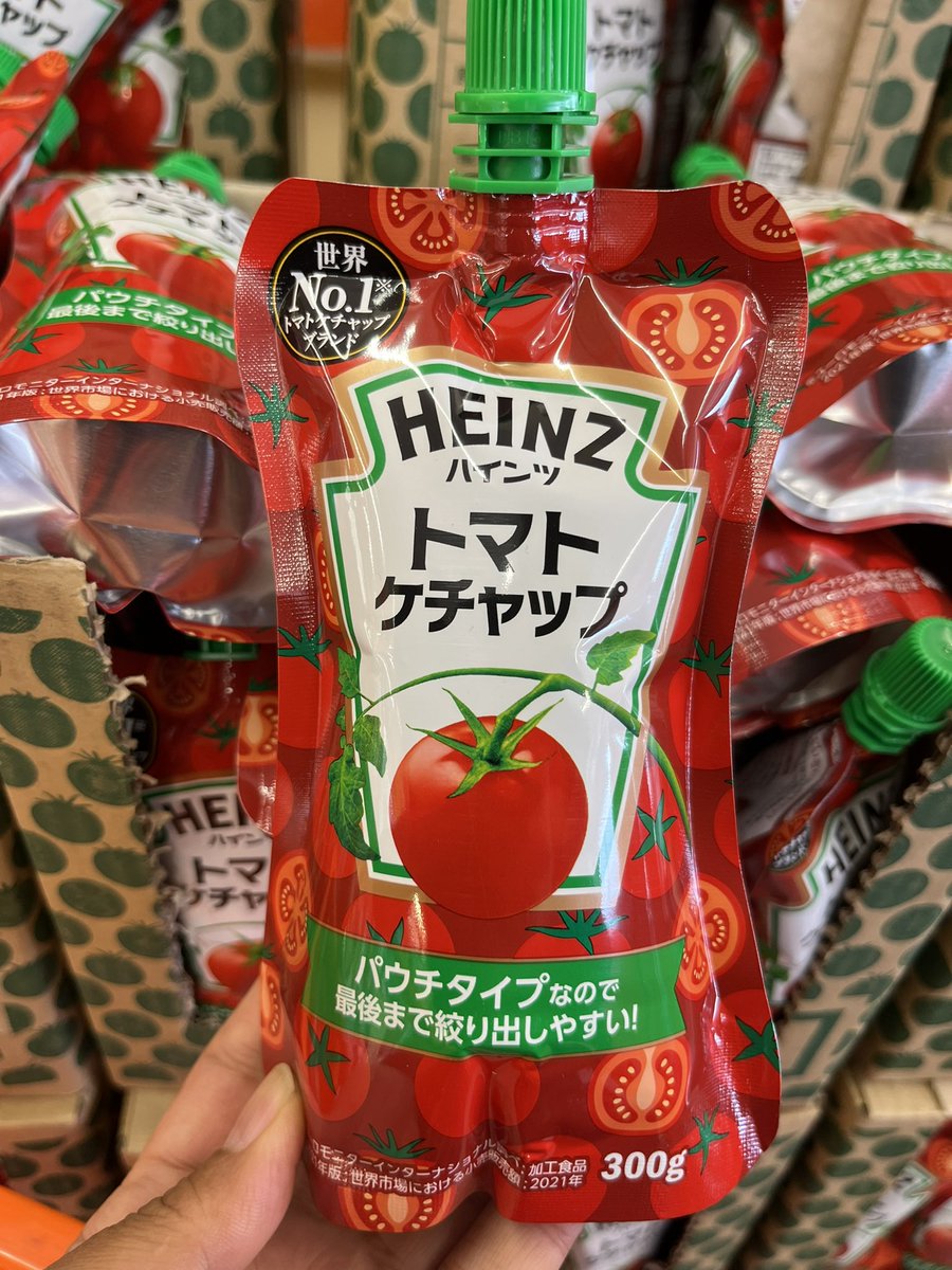 naoyuki_710's tweet photo. HENZの詰め替えがあるとは
知らなかった😁

しかも¥98👏安い🙌

#HENZ
#ハインツ
#トマトケチャップ🍅 https://t.co/ChwRGpk6hd