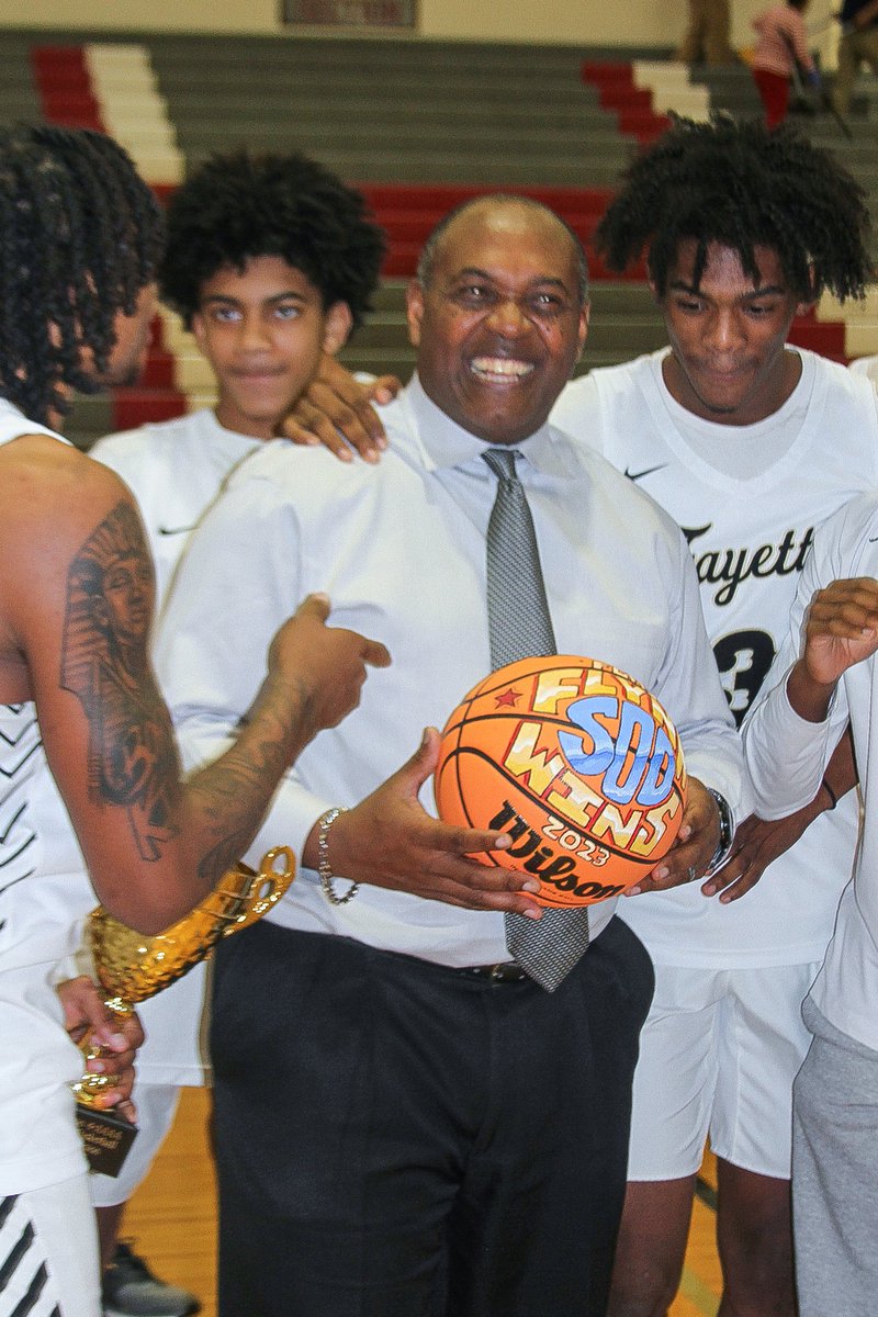 FayetteSports's tweet photo. Special congratulations to the legend Andre Flynn on his hitting his 500th career win tonight! https://t.co/Iimv4kvg2b