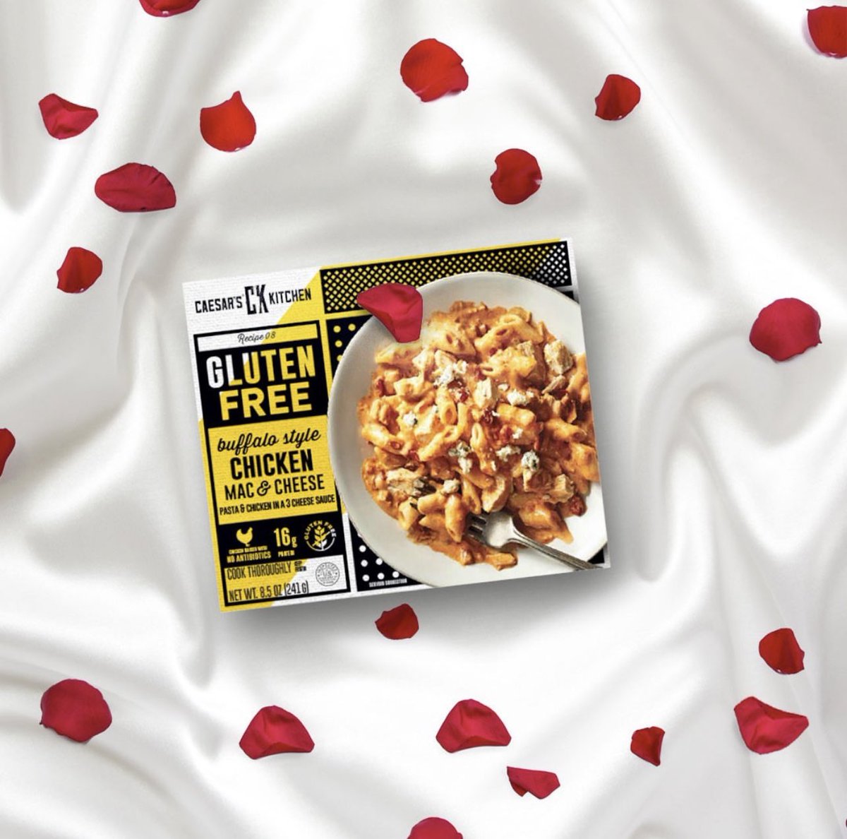 caesar_kitchen's tweet photo. Love doesn't get better than this🤭
Buy some Buffalo Mac and Cheese today! #caesarskitchen ❤️ https://t.co/lW5Njlj5Kd