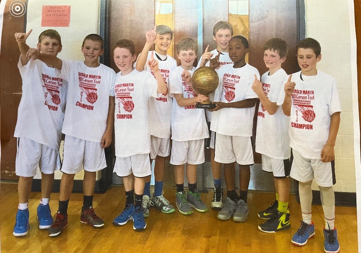 coachjdasinger's tweet photo. Most people doubted us after our start to the season.  But these 8 never did.  They were winning championships since 5th grade…TOGETHER!!

So proud of these 8 young seniors and their impact on me and this community!! 

@TipperRyan @Kyletipper11 @EtowahHS @JrEaglesBball https://t.co/jfZpThUZJz