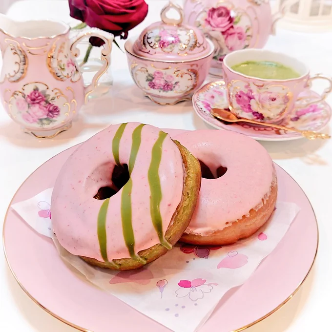 スタバの桜ドーナチおいしい 