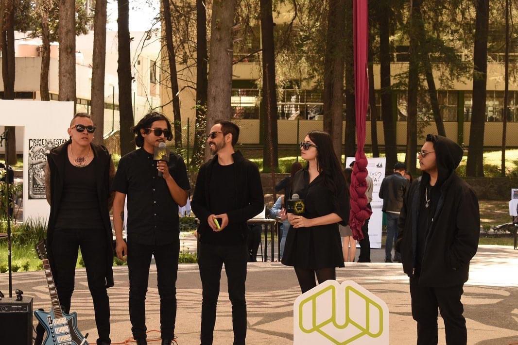 hibrido_radiomx's tweet photo. Les compartimos las memorias de hoy para recordar el concierto de #MirrorRevelations y #BotCocktail en conmemoración de los 16 años de @UniRadio997FM 🎉
¡Gracias por la invitación a este increíble momento! 💚💛
Y recuerden: #UniRadiovaconmigo📻
#SomosUAEMéx
#UniRadio
#Ágora https://t.co/SJ8FZJRkaK