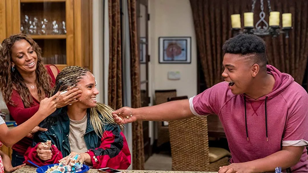 k50cullen's tweet photo. In 2018 and 5 Years Ago, #MeetThePeetes premiered on @hallmarkchannel on this day and deserved another season RT and Like if you love and miss this show. (@hollyrpeete, @RodneyPeete9, #DoloresRobinson, @ryanepeete, @Rjackson1017, #RobinsonJamesPeete, #RomanMatthewPeete, https://t.co/gFQU79r2nc