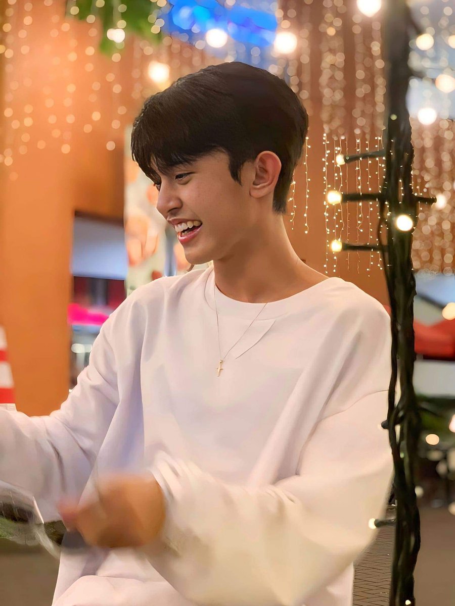 PrinceKoala19's tweet photo. Sa mundong ikaw lang ang nakikita ng aking mga mata, ngiting nakakatunaw, maghihintay sayo hanggang ikaw ay maging isang bituin na magsisilbing liwanag sa mundo kong kailangan ng ilaw❤️🤭

#RoyalNaLoyalKayPrince https://t.co/1SYhDHTggP