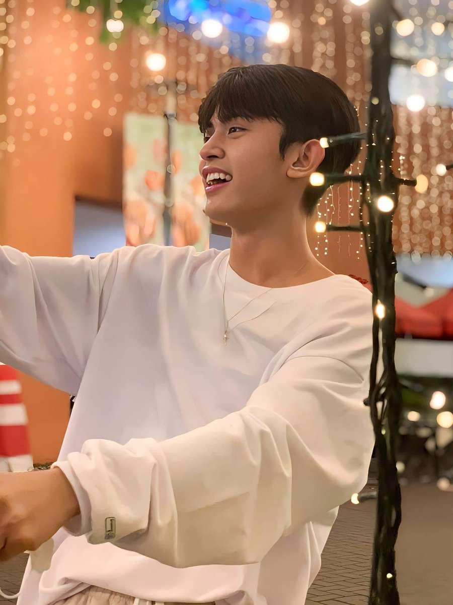 PrinceKoala19's tweet photo. Sa mundong ikaw lang ang nakikita ng aking mga mata, ngiting nakakatunaw, maghihintay sayo hanggang ikaw ay maging isang bituin na magsisilbing liwanag sa mundo kong kailangan ng ilaw❤️🤭

#RoyalNaLoyalKayPrince https://t.co/1SYhDHTggP