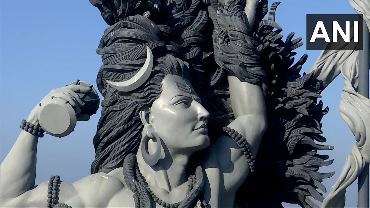 ANI's tweet photo. Kerala | Devotees arrive at Azhimala Shiva temple in Vizhinjam, Thiruvananthapuram to offer prayers on the occasion of #Mahashivratri https://t.co/xpMS8KNApm