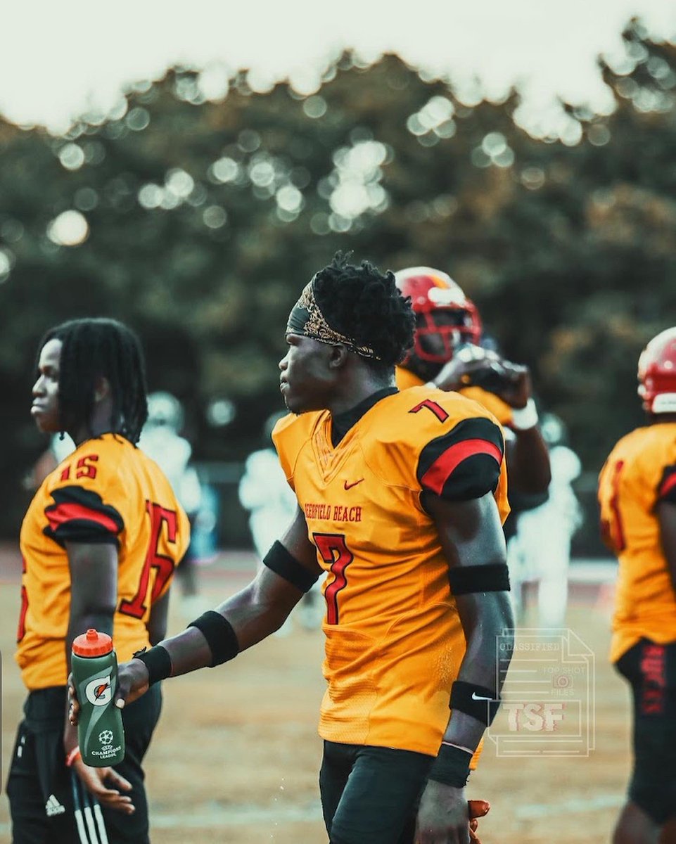 PatDarelus's tweet photo. Announcement soon 🙏🏿 #AGTG https://t.co/jmQVjg31X1