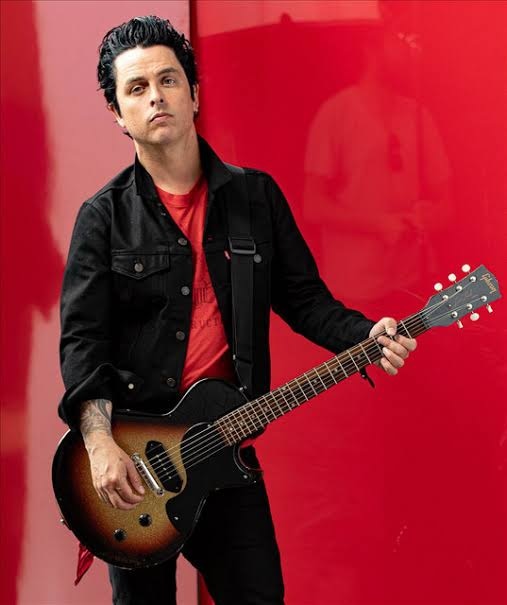 Happy bday Billie Joe Armstrong
Born : feb 17, 1972 