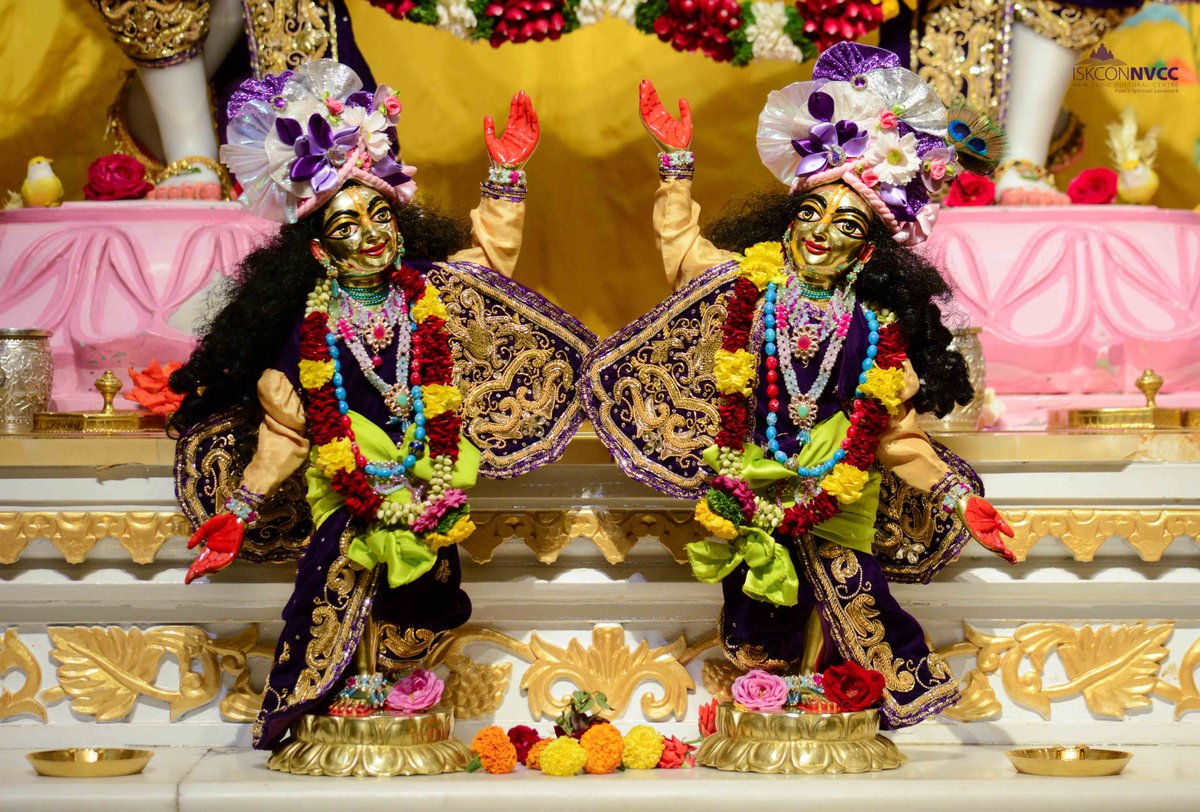 ISKCONPune's tweet photo. Today's 18/02/2023 Darshan Sri Sri Gaur Nitai
#ISKCONNVCC #ISKCONPune #ISKCON
#PUNE #DailyDarshan #harekrishna
#Saturday #18thfebruary #18thfebruary2023
#nvcc #radhavrindavanchandra
#iskcondesiretree #harekrsnatv #art
#harekrsnatelevision #radhakrishna
#today #love #instagram https://t.co/yzKCAY24Yh
