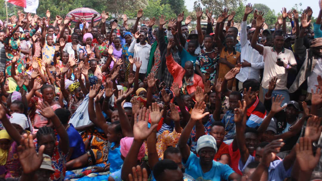 HecheJohn's tweet photo. Asante Wananchi wa Nyamwaga, tujiandae vizuri kwa ziara kubwa kila kijiji kwenye jimbo letu tutafika. https://t.co/HD5L3E661Q