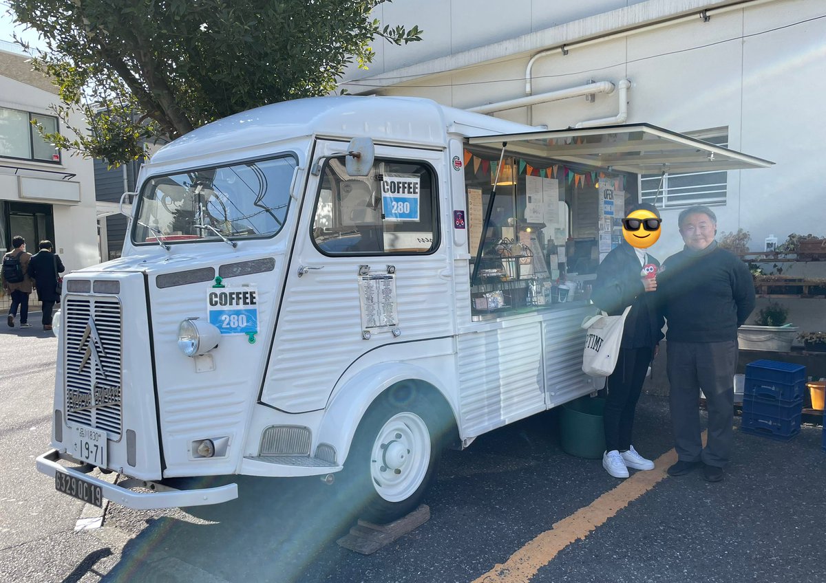 7star24love's tweet photo. 今日はNissyの聖地巡り✨
その前に代官山のMotoyaExpressさんの所へ
お邪魔しに☺️💕
Nissyが飲んだおしるこがあまりにも美味しくておかわりしようと再来店(笑)
ちょうど休憩から帰ってきたMOTOYAさん一緒に写真を撮ってくれました❤️
凄く気さくな方で笑顔が素敵なお方でした︎🫶🏻💕
#MotoyaExpress https://t.co/JaPdG0InA2