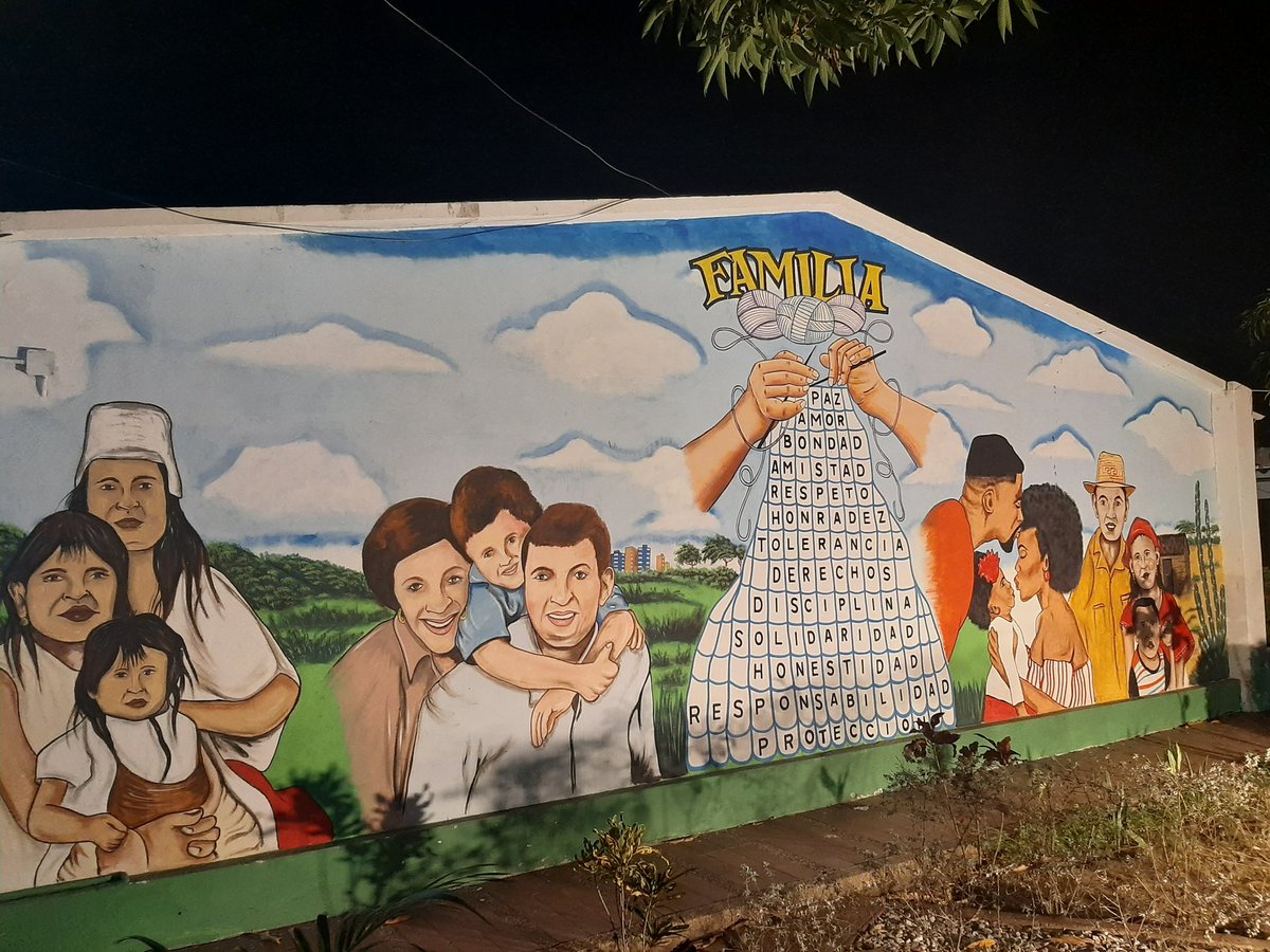 Cierro la noche enterándome que al finalizar el día ya se ha designado que soy Directora encargada mientras puedo volver a Bogotá y se organiza el acto de posesión. Gracias <a href="/petrogustavo/">Gustavo Petro</a> <a href="/FranciaMarquezM/">Francia Márquez Mina</a>