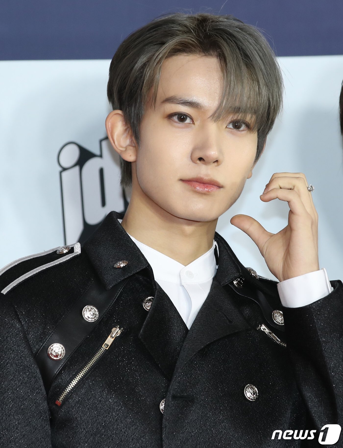 FpO_XWiacAA2wma?format=jpg&name=large