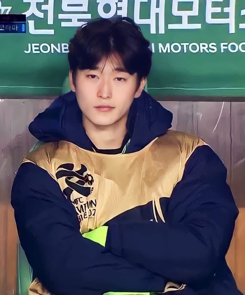 cuntaeboy's tweet photo. aku mau bikin au crack pair ini, mending di twt circle atau publik aja ya? 

bisa komen ga siapa yg mau baca juga? 🥹 kalo ga rame aku mau post di tc aja huhu https://t.co/4s8okiGvqm