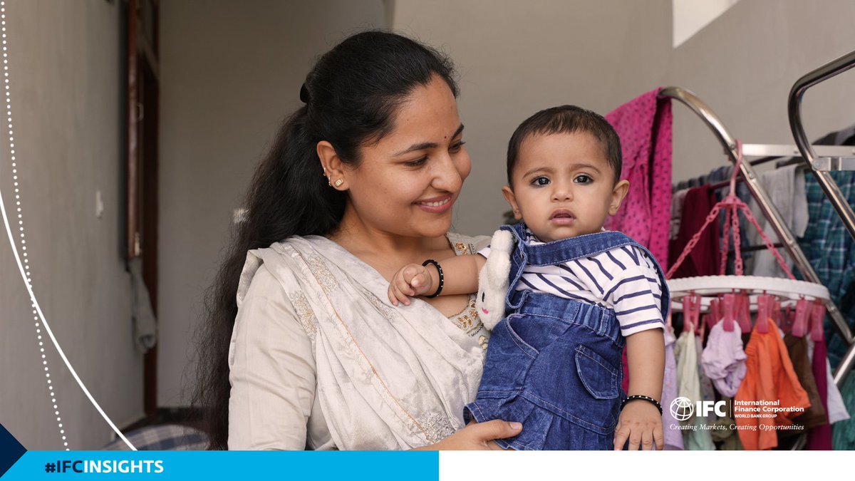 IFC_SouthAsia's tweet image. Bhagyashree and her family left their cramped urban lifestyle and built a green home in Jaipur, India. With lower heat and less congestion, it&apos;s offered them a new way of life—one that&apos;s greener and more sustainable. Read how: wrld.bg/kqL750MVaE3 #IFCinsights