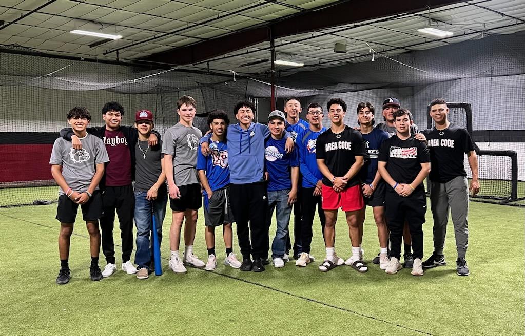 RedBlueBaseball's tweet photo. Team dinner tonight was a blast before our Varsity season opener tomorrow VS Santa Teresa. Thank you to the Solos for hosting!!
#DAMAGE 
#theclubhouse https://t.co/WVgtyoOaah