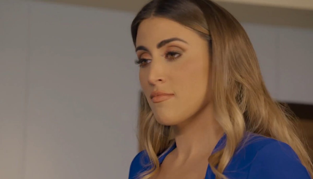 luis_mejia2020's tweet photo. Definitivamente debería haber una segunda temporada de @CABOtelenovela como la disfruté 😍 empecé por ver la novela por mi "Blanquita" @LorenaSevMes y también me cayó súper bien "Karen" @SofiaRiveraT 🤗 Extrañaré verlas 22:30 hora de Ecuador 🇪🇨🙋🏼‍♂📺 https://t.co/wRgyz6jq8N