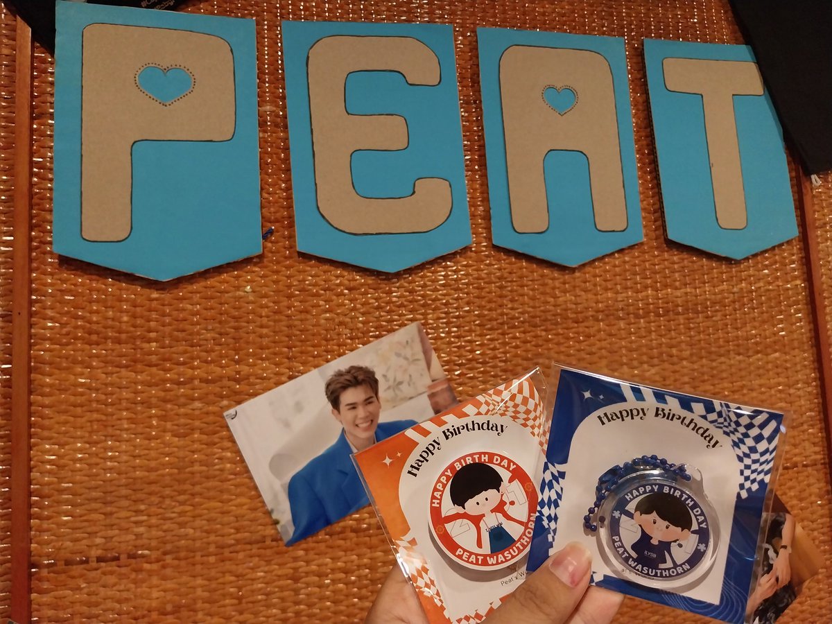 lovewarnoey's tweet photo. มาบอกรักคุณความรักกันนนนนนน 💙

✅️ รีทวิต+เมนชั่นบอกรัก 3 พยางค์
ติดแท็ก #400KRestartWithOurPeat

แจกพวงกุญแจและ Gliptok คู่กัน 4 ชุด
✨️ สุ่ม 22:00 น.วันนี้ เริ่มมมมมม!!

@peatwasu #Peatwasu #CaptainPeat https://t.co/U3keqN5umy
