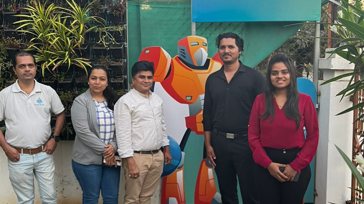 Omspace_in's tweet image. #OmspaceRocketandExplorationPVtLtd had a pleasure meet with @robokart-Vadodara. It&apos;s always exciting to see individuals and companies working together to advance technology and explore new frontiers. #Omspace #Robokart #Technology