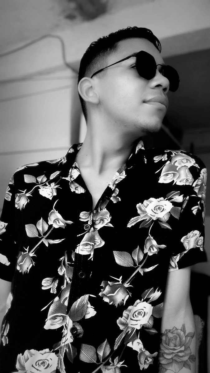 Leandrojs_'s tweet photo. #HitLGBTQ https://t.co/wusHk8hIS6