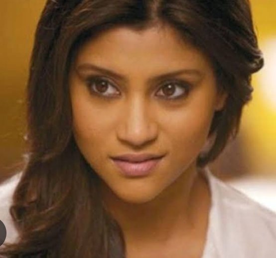 ankaheenbatein's tweet photo. Kiara.                               Ayesha
(Dear Zindagi).            (Wake up Sid) https://t.co/CRSb8QdYjG