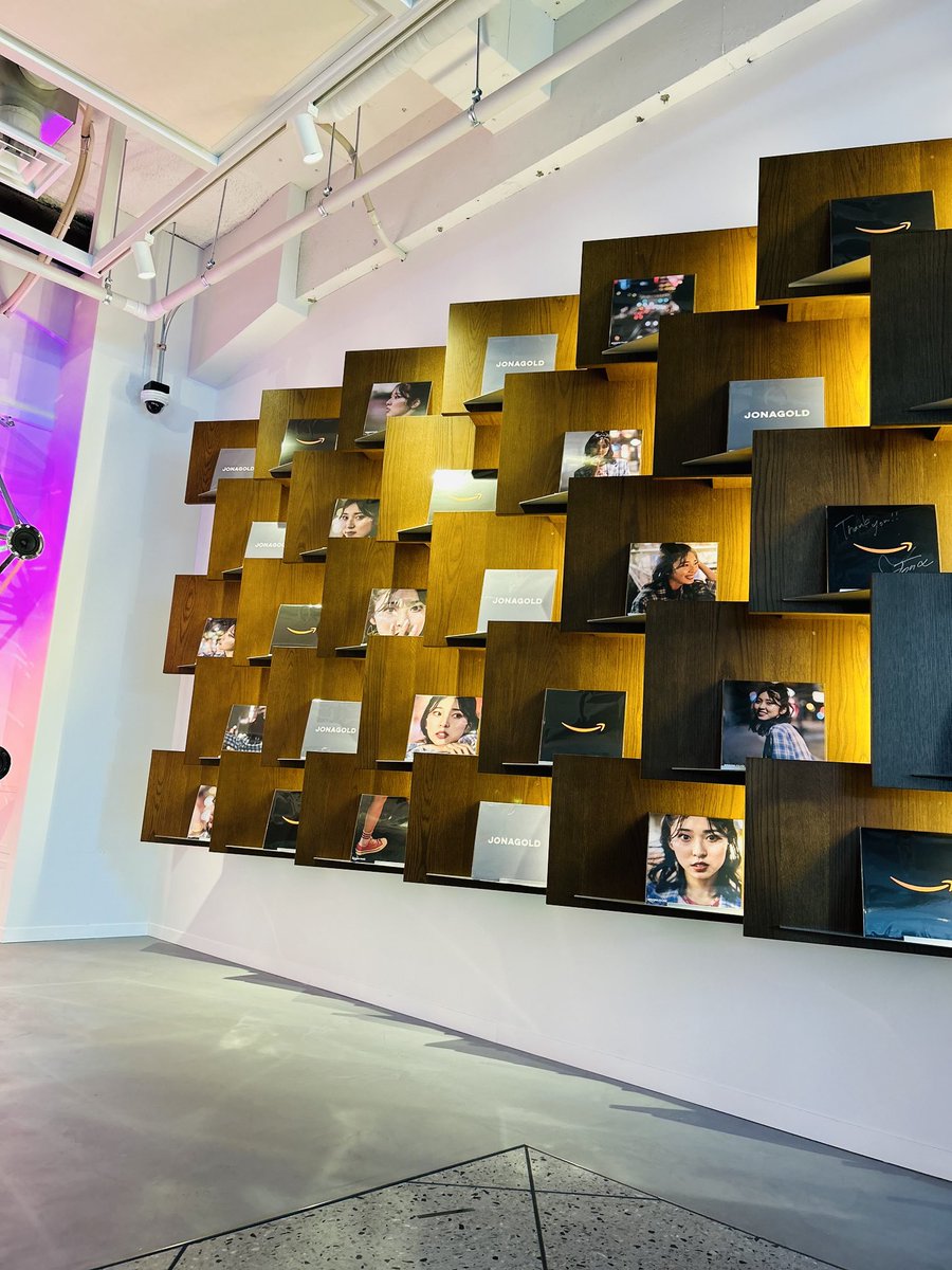 kisagi7heaven's tweet image. 初めての会場♪
 #jonagold  #weekend  #amazonstudio