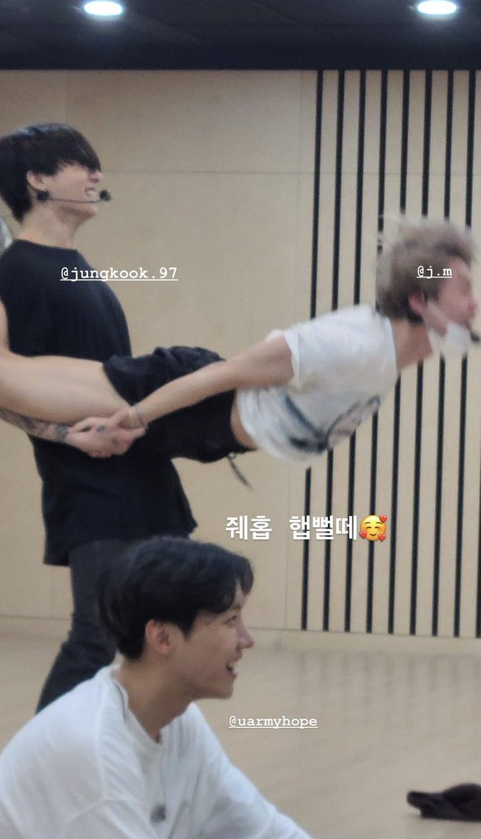 haruharu_w_bts's tweet photo. 🐯’s Instagram
jwaehope hapbirthday🥰 https://t.co/Pv7fC70KqD