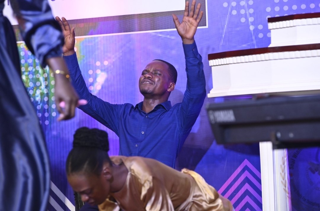 B_inGodmove's tweet photo. Oh come, let us sing to the Lord! Let us shout joyfully to the Rock of our salvation.
Psalms 95:1 https://t.co/qs7SwVzXVg