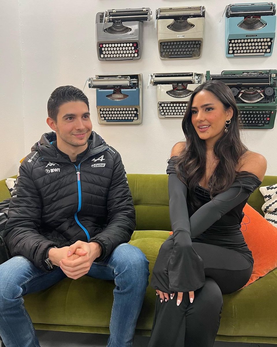 EstebanBesty's tweet image. Me when bad bitches come around