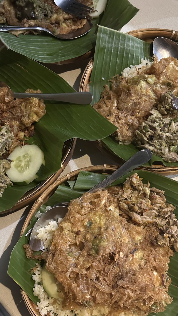 sukaskincarean's tweet photo. Kuliner malang 🤤

Pic 1: Rawon Kiroman
Pic 2: Bakmie Hokki
Pic 3: Mekar Jaya
Pic 4: Ramen Lai Lai Express Tidar https://t.co/hGIJ9MBYGZ