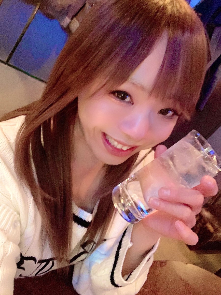 TaShonan's tweet image. 昨日はお初の❣️横浜の女装バー、ファンファン😙🍻
ノミホで飲み過ぎ、みなさん優しくしていただいて、楽しかったぁ😋🥃🎉🎤
#FUNFUN