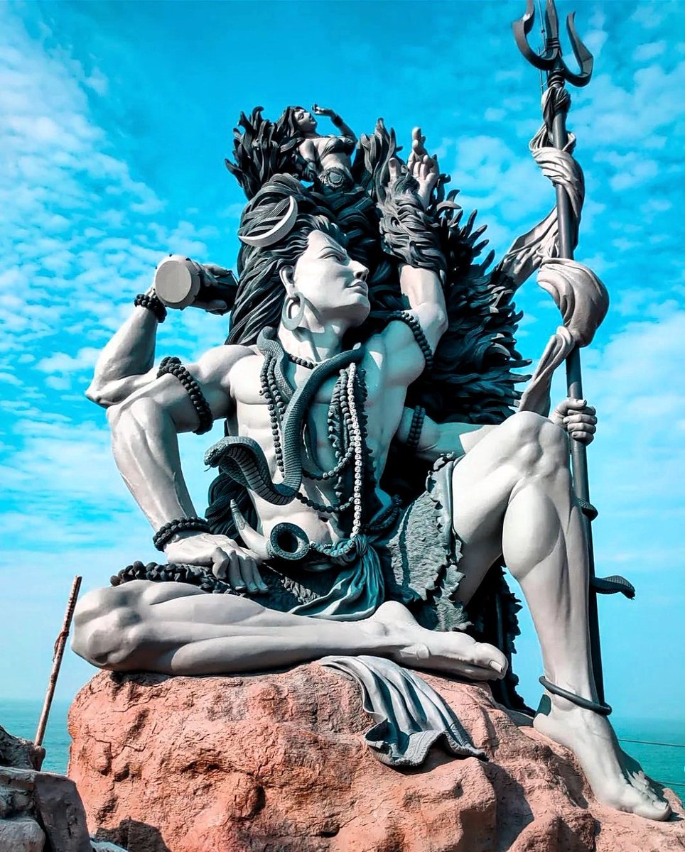 Happy Mahashivratri to Everyone 🕉️🙏🕉️ May lord Shiva fulfill all your dreams. 😇 #Mahashivratri #HappyMahashivratri2023 #yuktithareja #realyukti #lutgaye
