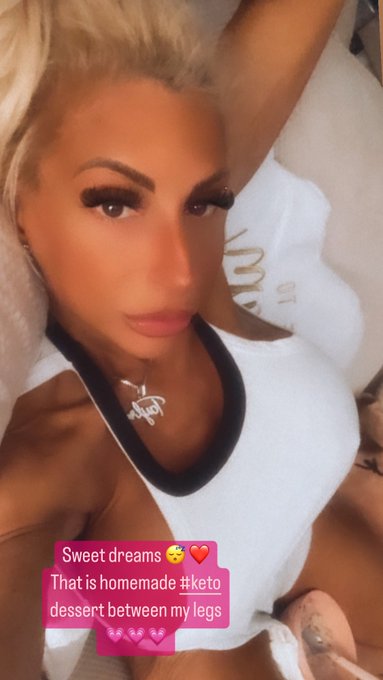 Sweet dreams 😴 ❤️ That is homemade #keto dessert between my legs  💗💗💗 https://t.co/36V28l7B1y<a href="/tag/keto"class="tags">#keto</a>