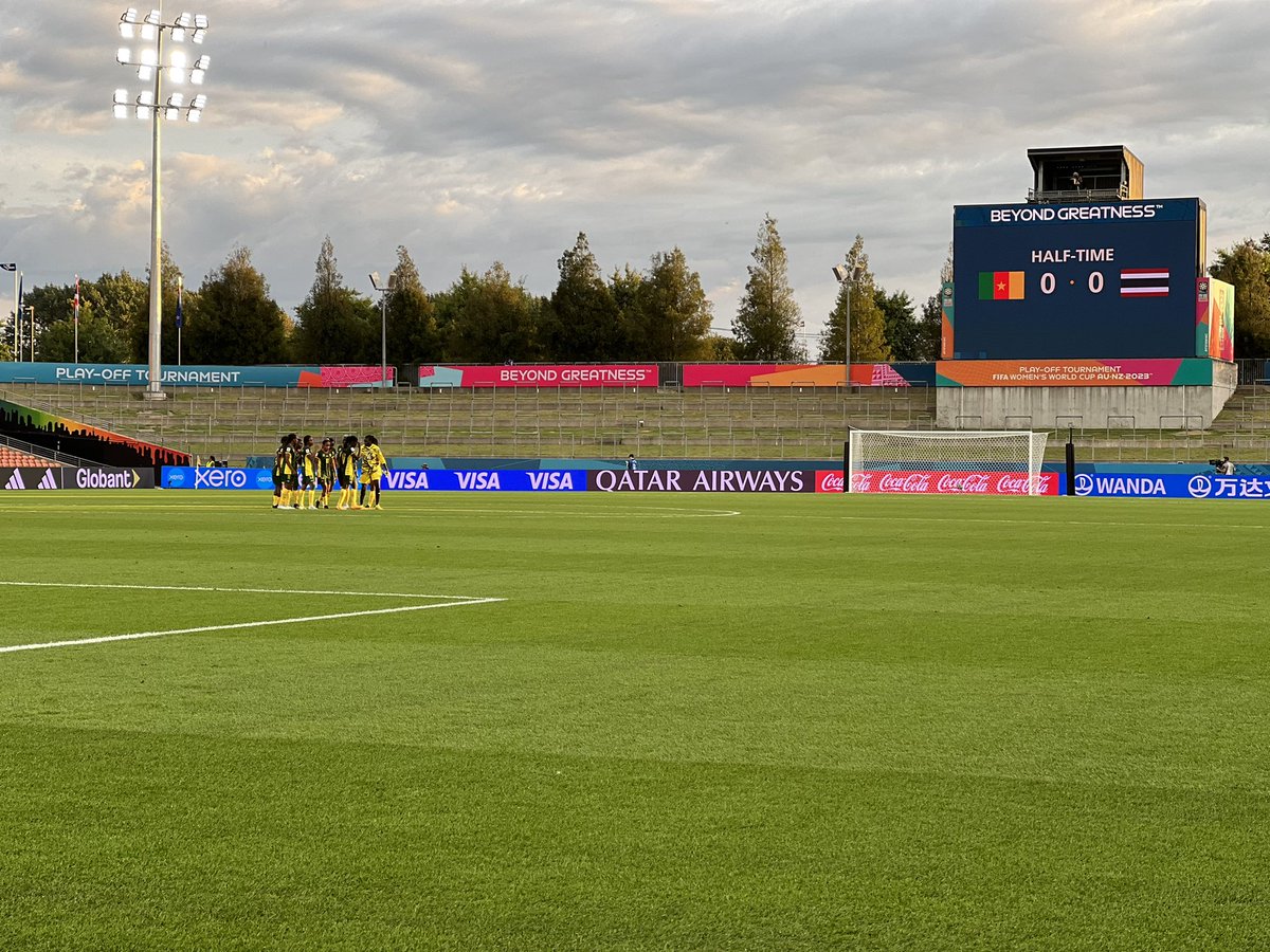 ⏰ Mi-temps :

🇨🇲 #Cameroon 0-0 Thailand 🇹🇭

#CMRTHA | #FIFAWWC2023Q