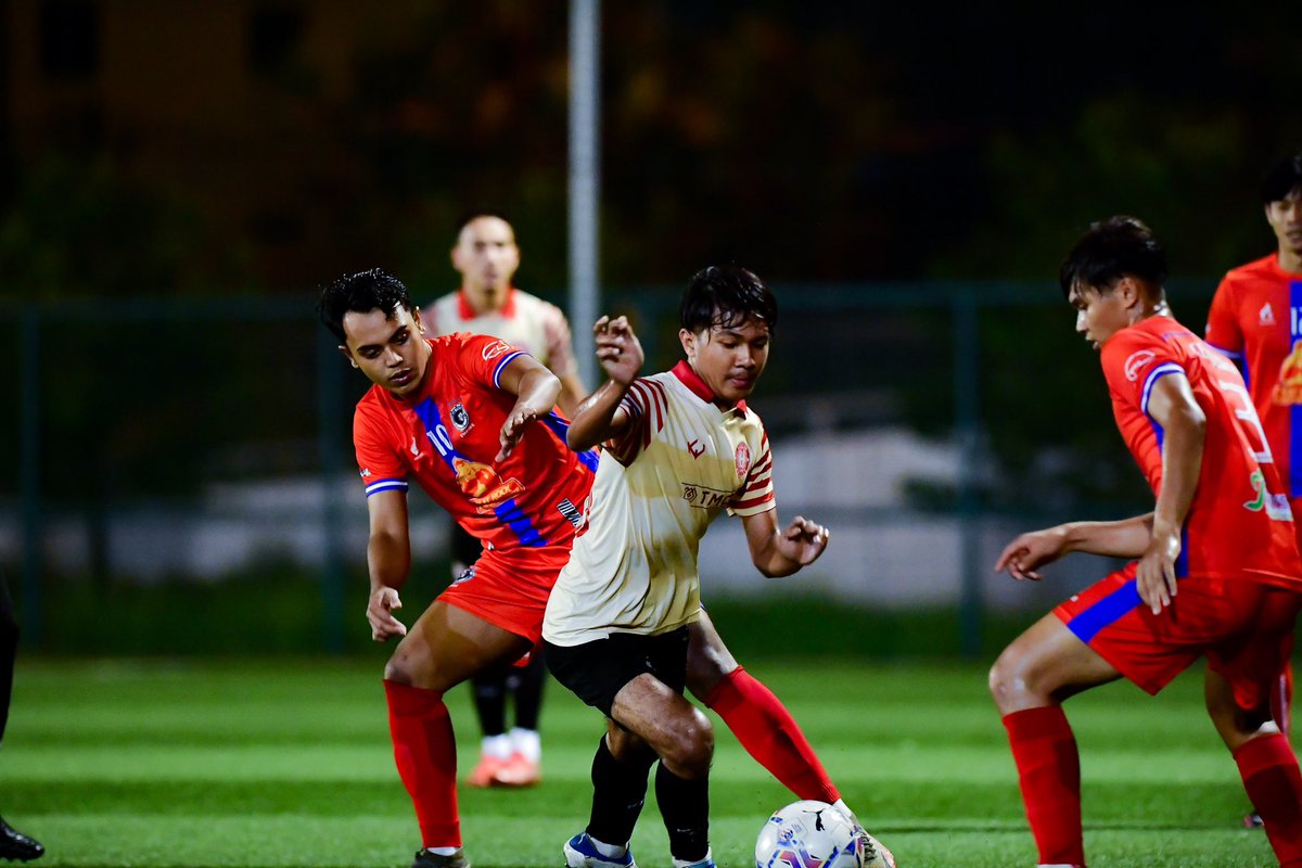 KuantanUnited's tweet photo. Untuk makluman.

KUFC sedang membuat persiapan bagi saingan M5 tahun ini dengan menyertai Piala TAG yang sedang dianjurkan oleh Data Sukan di Kuantan Sports Centre. https://t.co/C7ZtJCNoQO