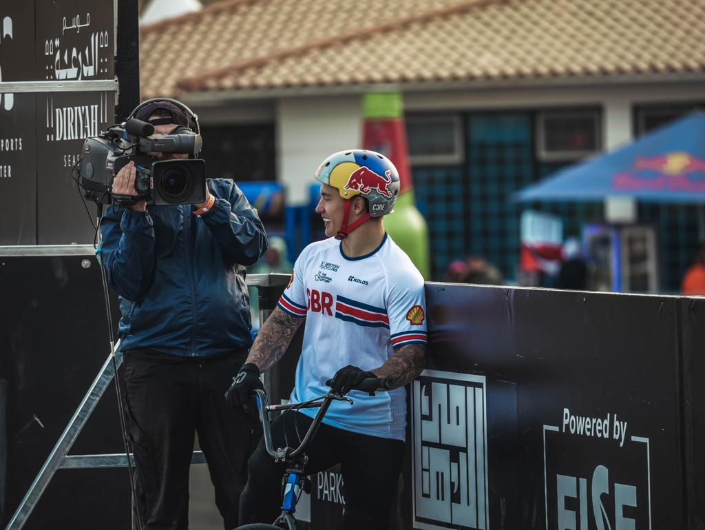 All eyes on the final of the @ucibmxfreestyle World Cup 2023 at #diriyahurbanfestival🇸🇦
 #bmxfreestyle