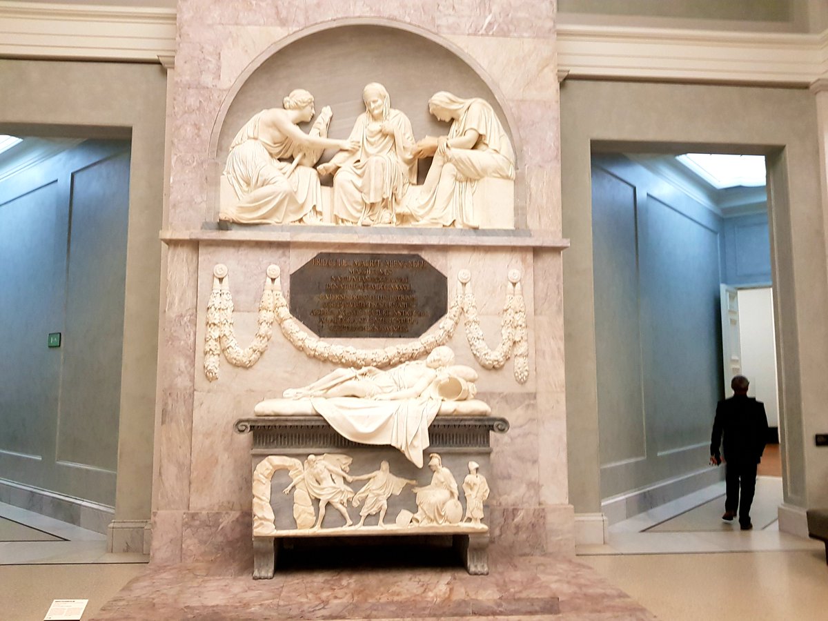 Dr_Jan_Mende's tweet photo. #Schadow Die große Schadow-Ausstellung in der Alten #Nationalgalerie - nur noch heute und morgen zu sehen. Es lohnt sich!
Johann Gottfried Schadow - Berührende Formen https://t.co/wiAge2FL4O https://t.co/UFdEqQlEJ9