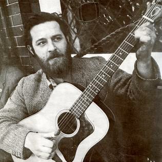 lorraineelizab6's tweet photo. Ciarán Bourke (18 Feb 1935 #Dublin-10 May 1988). Founding member The Dubliners. Guitar, harmonica, tin whistle, vocals esp Irish/humour! Lived #Tibradden Dublin.👨‍🎓@ucdagfood (Agr'l Science). Didn't take degree but retained interest! https://t.co/Jo89LqQG4M https://t.co/uTjJZ6vDSC https://t.co/hMWfwQLkds
