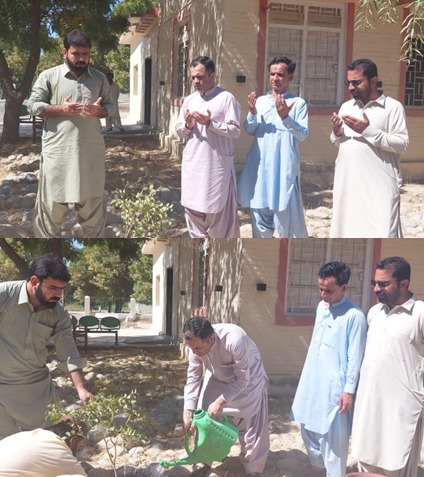 arebabaloch's tweet photo. اوتھل، ڈپٹی کمشنر لسبیلہ مراد خان کاسی نے بلوچستان میں شجر کاری مہم کے سلسلے میں ڈی سی آفس کے احاطے میں پودا لگا کر شجرکاری مہم کا افتتاح کر دیا۔
#Lasbela #Othal #Balochistan https://t.co/ETfY746auo