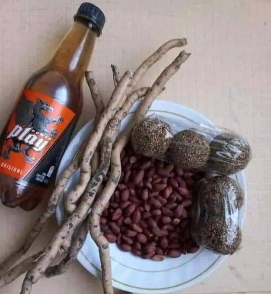 LindaAbooki's tweet photo. #959595.
Is there a correlation between ladies with beauty and men with some money in HIV transmission?
#central1(Masaka) 8.1%
#Western(Mbarara) 6.3%
#MidNorth(Moroto)7.6% #karamoja at 2.1%
@MinofHealthUG
@WHOUganda
@HEJNUganda
@Nakkazi
@anitarita https://t.co/BggxZIXGf9