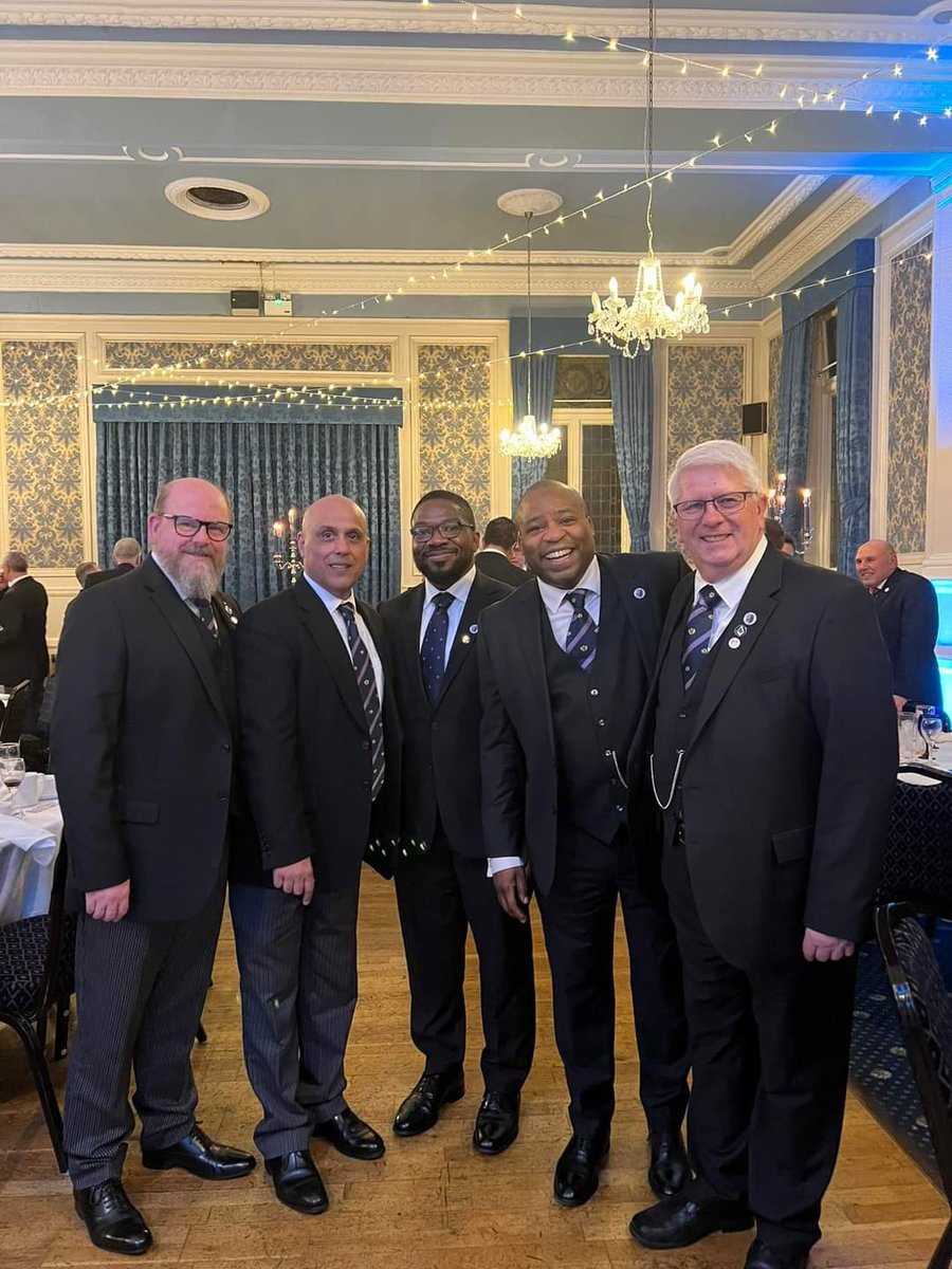 Surrey1837Club's tweet photo. Members of the Surrey 1837 Club attended last night’s Provincial Grand Stewards meeting at their lodge Richard, Earl of Shannon 8297 #Freemasonary #Freemasons #Freemason #Surrey @Ianch7369 @GlenmoreHouseUK @UGLE_GrandLodge https://t.co/rL0zJ9hGmM