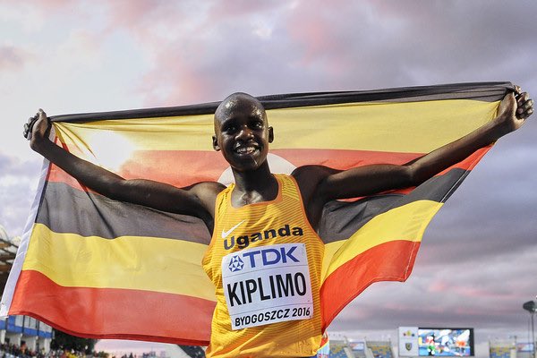 1986Generation's tweet photo. Uganda's Jacob Kiplimo has won the Senior Men's #WorldCrossCountry race in Bathurst, Australia while Joshua Cheptegei finished third.

It's Gold🥇and Bronze🥉for Team Uganda🇺🇬.@FaceOfUganda @ShakurWalusimb1 @StateHouseUg @KagutaMuseveni https://t.co/p3fdayYUQx