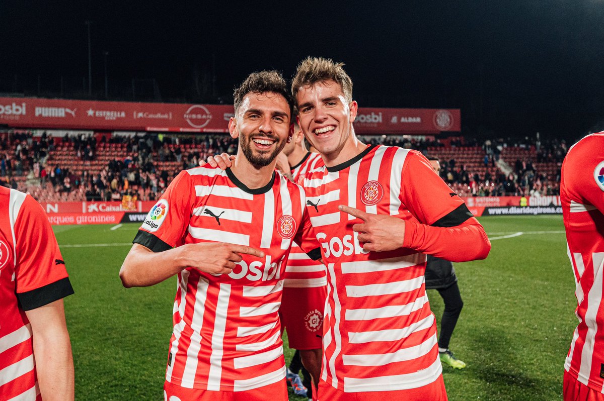 El debut a primera divisió amb el <a href="/GironaFC/">Girona FC</a> . Em venen al cap tots els moments viscuts des de que vaig arribar a futbol7 al club i passant per totes les categories següents. La nit d'ahir però, no l'oblidaré mai. N'estic segur que és tan sols el principi d'un llarg camí. ❤️🤍