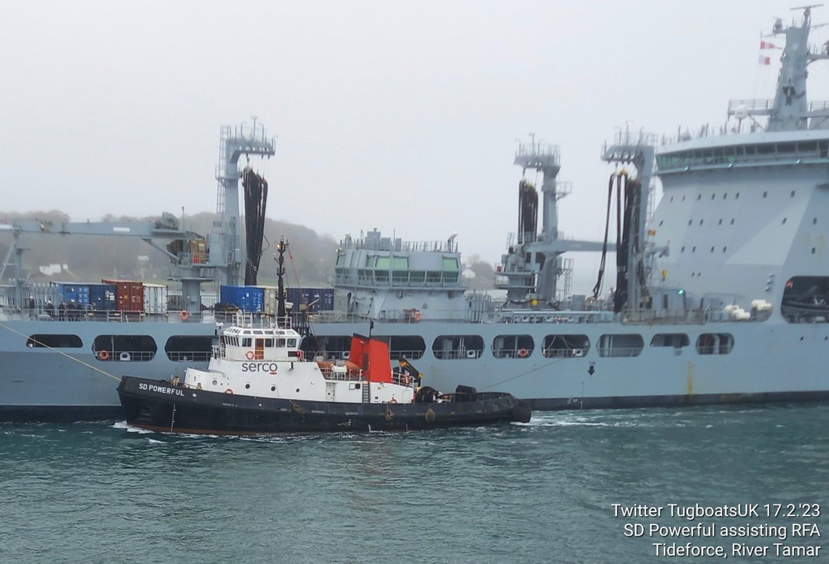 TugboatsUK's tweet photo. Tugboat SD Powerful guiding RFA Tideforce along the river Tamar in Plymouth yesterday. #SDPowerful #Serco #tugs #tugboat #Plymouth @PlymouthDevon1 https://t.co/8EwrnwKS22