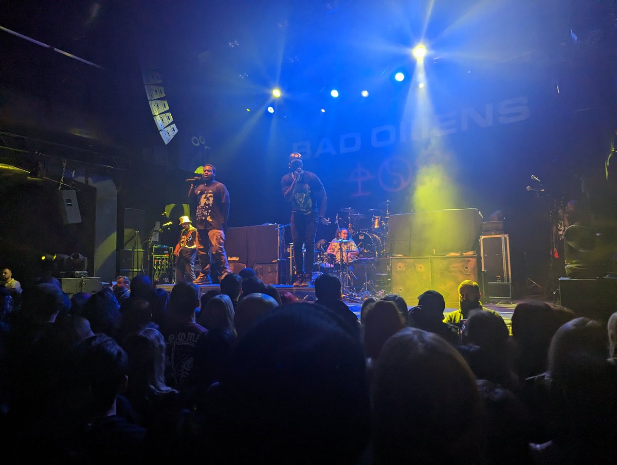 KillaHydra's tweet photo. I'm still bamboozled after one of the best performance I ever experienced thanks to @RunkelJil I had the privilege to be there.  @OXYMORRONS #RSnot1 
#Oxymorrons https://t.co/g18rpAVker