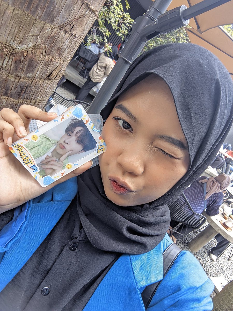 hetdhea's tweet photo. hbd dek junghwan🐮💙

HWANDERFUL YEARS WITH JUNGHWAN
#HELLOitsJUNGHWANday
#슈퍼킹카우베이비_화니짱_생축 #SOJUNGHWAN #소정환 @treasuremembers 

at 📍 #PlandMarket #WorkCoffee https://t.co/3azIcnqP0K