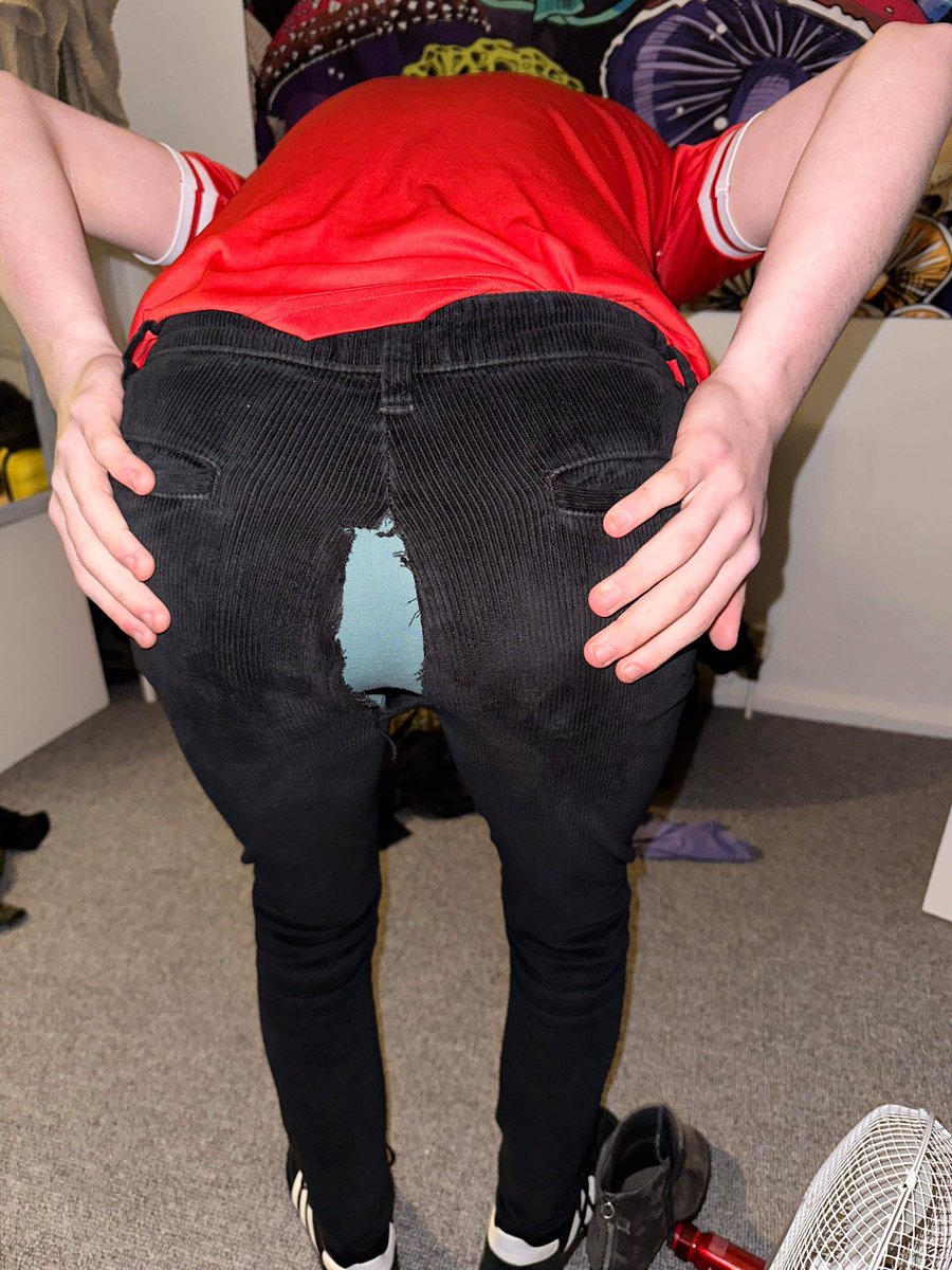 ModernAgeNew's tweet photo. LOOK OUT AND LISTEN LOUD!

We’re buzzing to announce that our debut single “The Louder The Better” will be released on all platforms on the 10th March! 

As you can see, David split his pants because The Louder The Better will make you dance…

(1/2) https://t.co/fCfXdmGecS