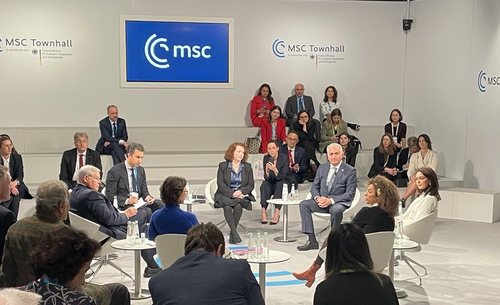 myfootkin's tweet photo. جمهوری اسلامی بای بای
فشار بقول عرزشی هزار پدر
#مهسا_امینی
#IRGCterrorists
#WalkoutIRI https://t.co/QJLcZbOIV0